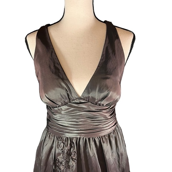 Adrianna Papell Boutique Twist Halter
Cocktail Dress, Women's Size 8P - Picture 4 of 5